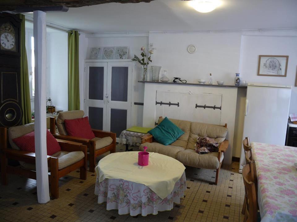 Les Miquelots Bed & Breakfast Pont-d'Ouilly Dış mekan fotoğraf