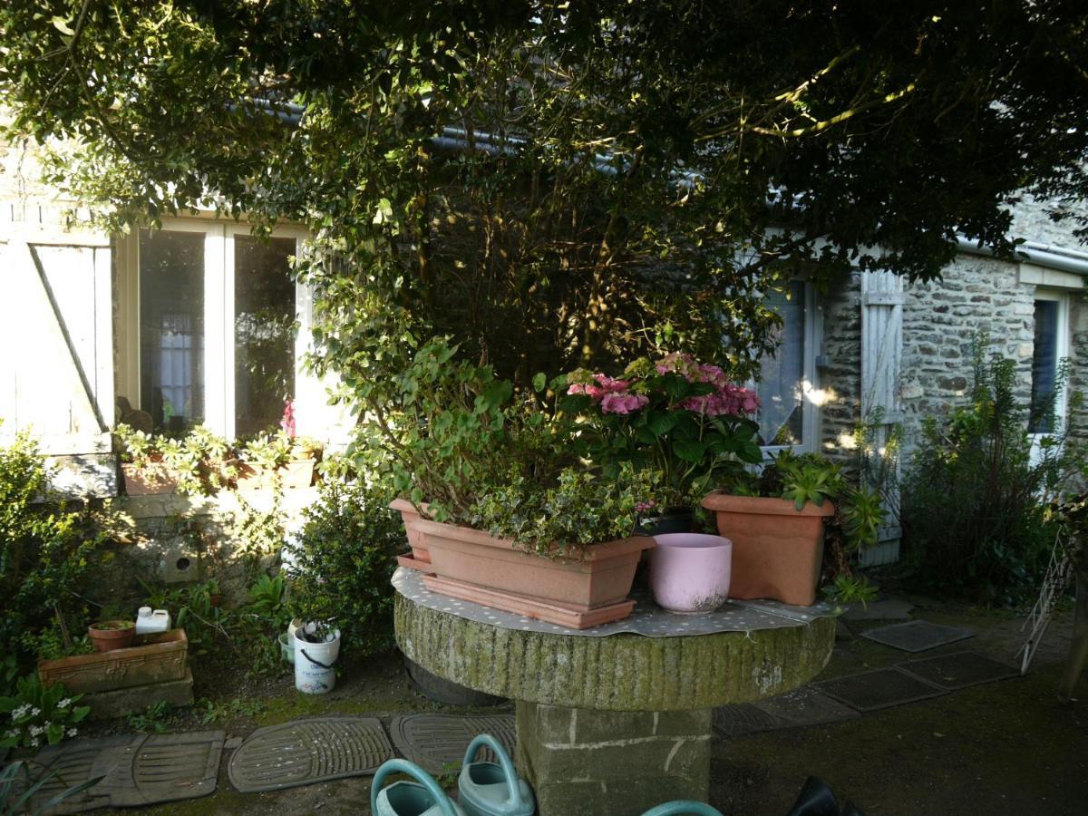 Les Miquelots Bed & Breakfast Pont-d'Ouilly Dış mekan fotoğraf