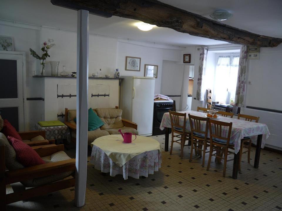 Les Miquelots Bed & Breakfast Pont-d'Ouilly Dış mekan fotoğraf